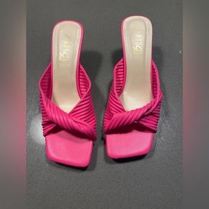 Rouge Knot Slide Mule - Pink